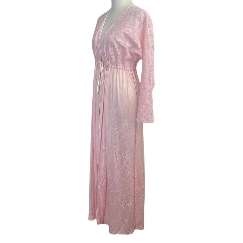 Vintage 70s Vanity Fair Pink Satin Lace Robe | Long Sleeve Boudoir Lounge Size M - Picture 2 of 10